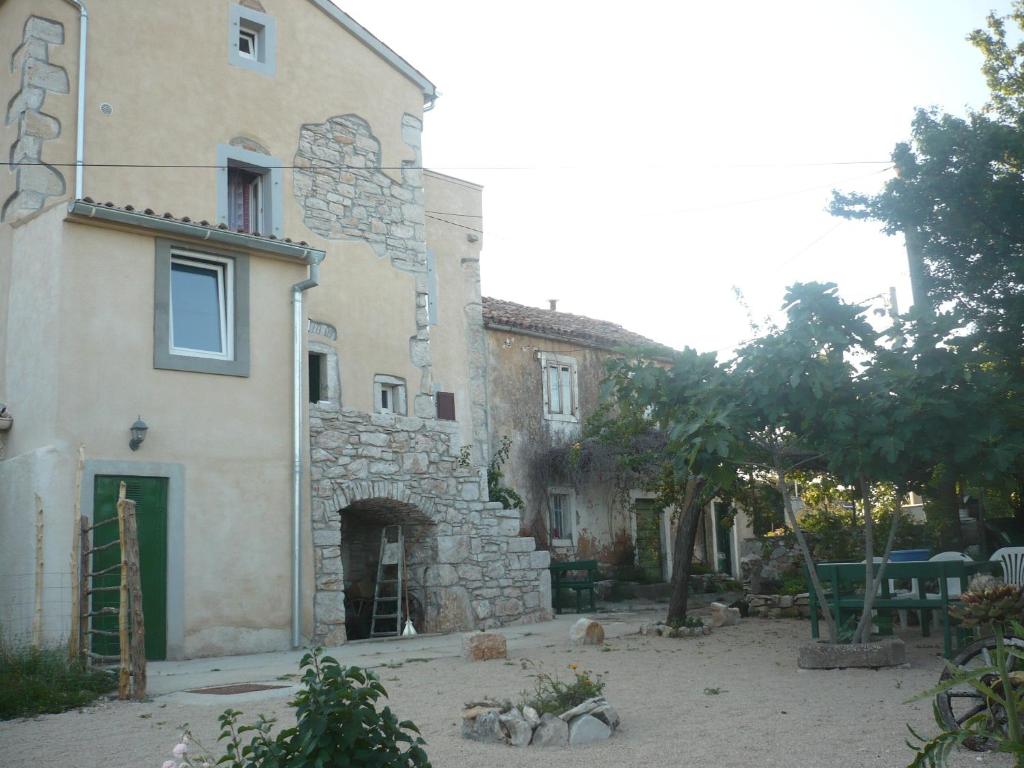 Kuća - Krčina photo 1