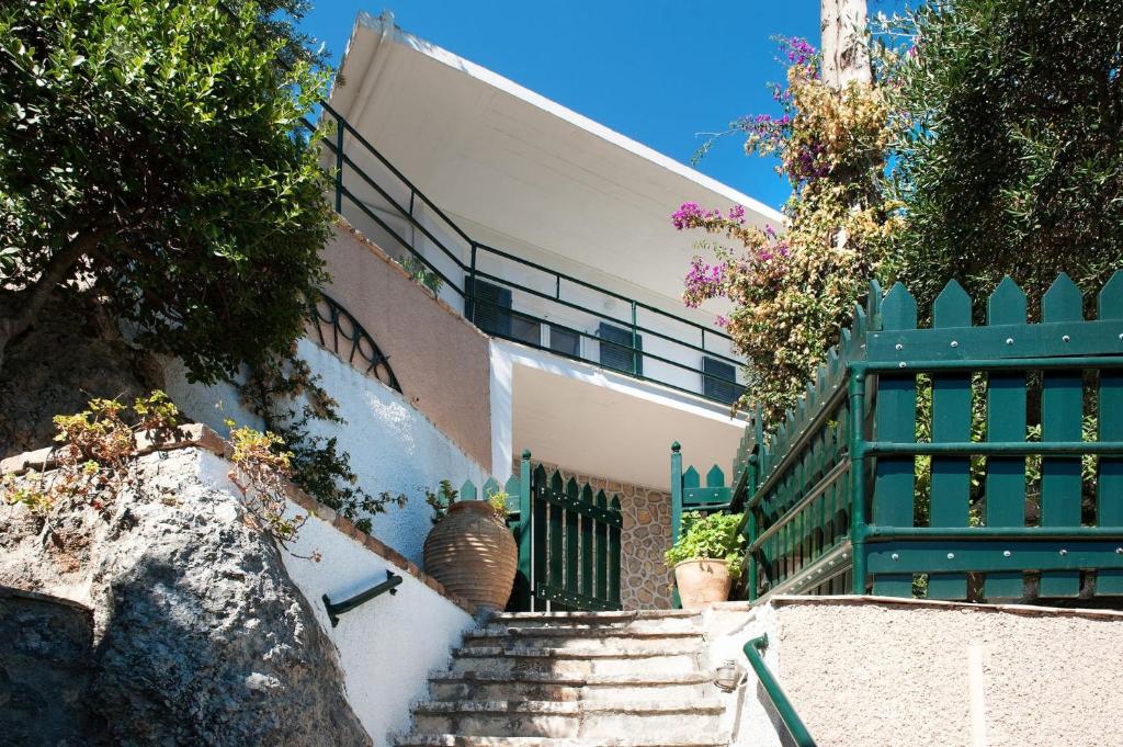Charming Paleokastritsa Villa - 3 Bedrooms - Villa Thalia - Breathtaking Sea Views - Close to Resort Centre photo 2