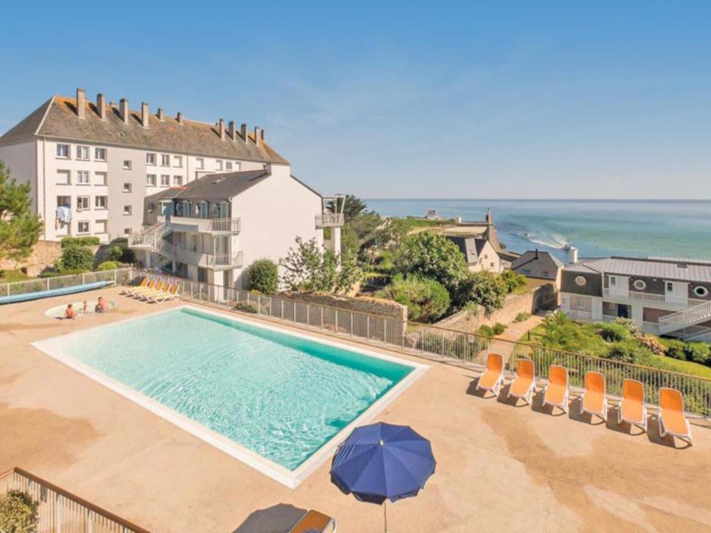 Apartment near the beautiful beach of Trescadec with sea view photo 1