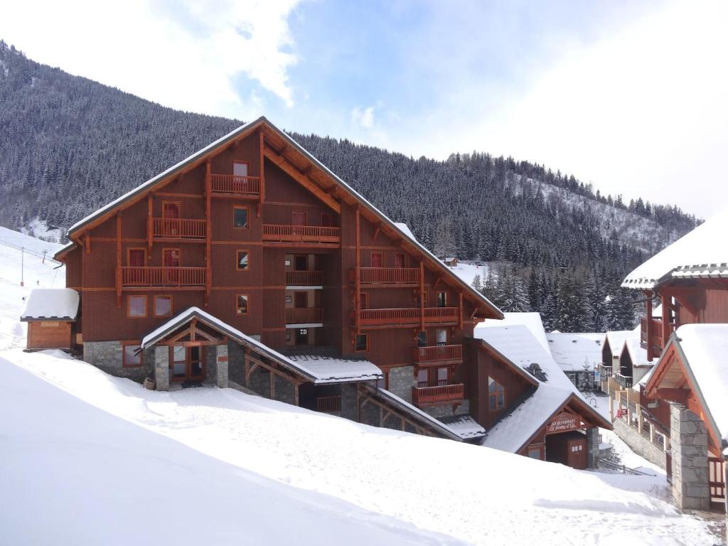 Apartment on the slopes in the big ski area Grandes Rousses photo 3