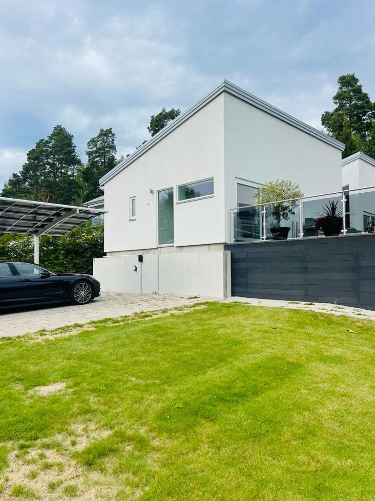 Luxory Vättern Lake Villa photo 2