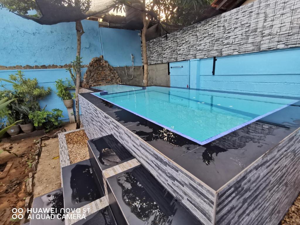 Bee Cottage Negombo photo 1