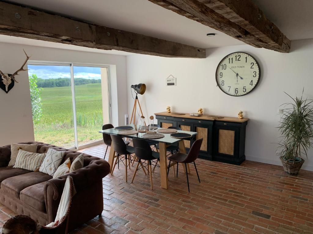 Maison chaleureuse en plein cœur de la nature. photo 1