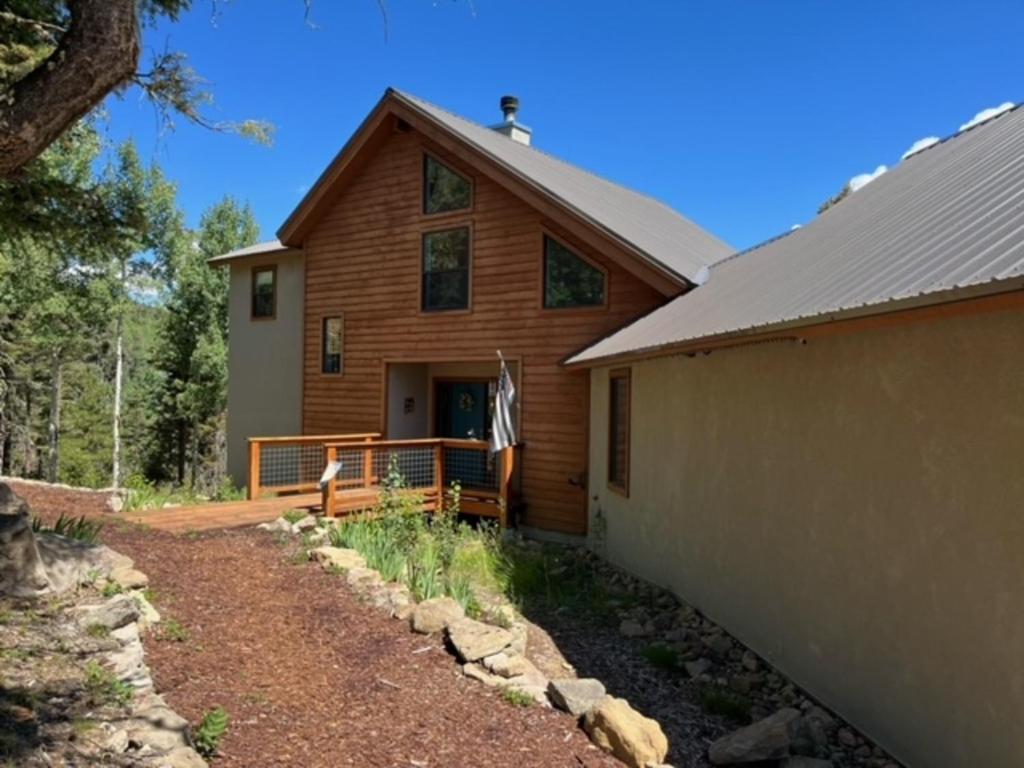 RidgeWalk Main House image