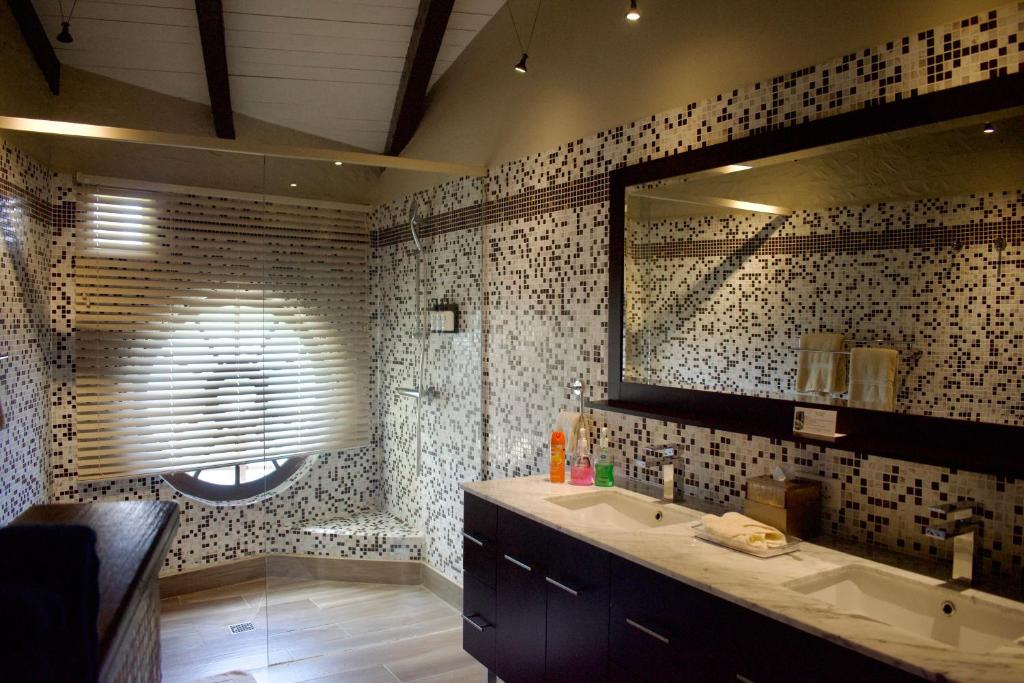 Secret Harbour Boutique Hotel and Marina photo 4