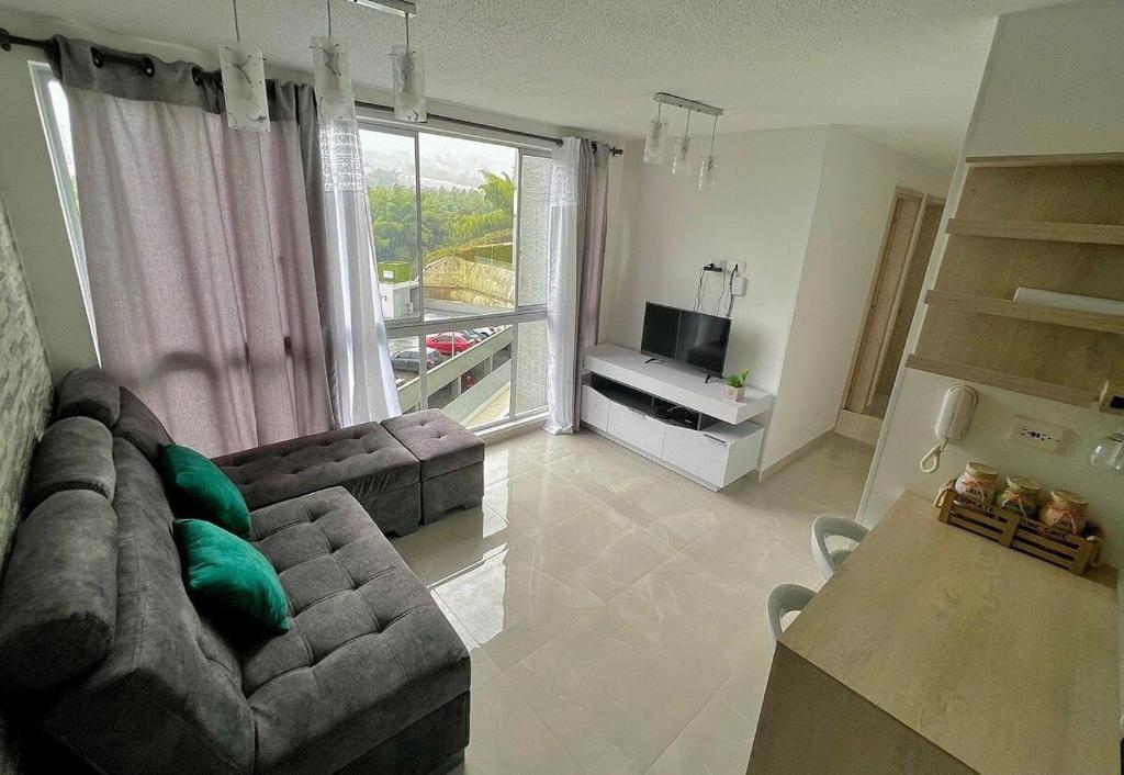 Cómodo y Amplio apartamento con piscina en D/das