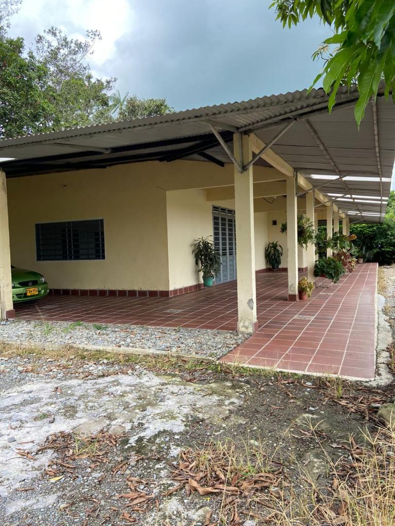 Casa finca Caracolí