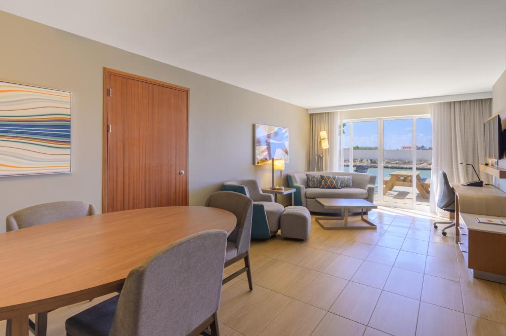 Courtyard by Marriott Bonaire Dive Resort photo 2
