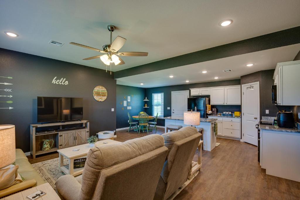 Madill Vacation Rental with Grill Near Lake Texoma! photo 3