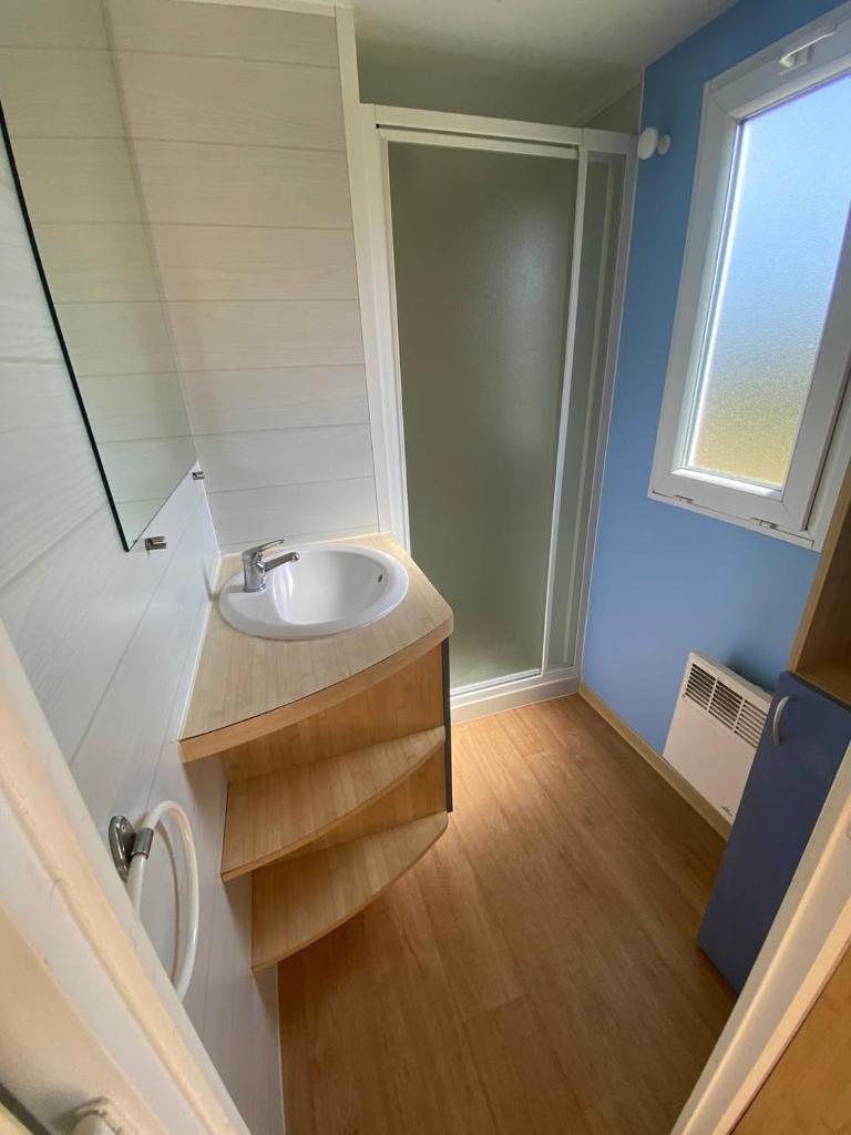 4 single beds chalet - no 78a photo 4