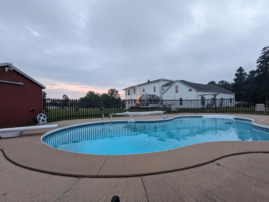 The Parrsboro Mansion Inn photo 1