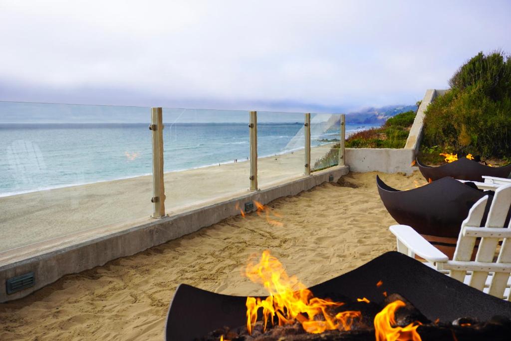The Coho Oceanfront Lodge image