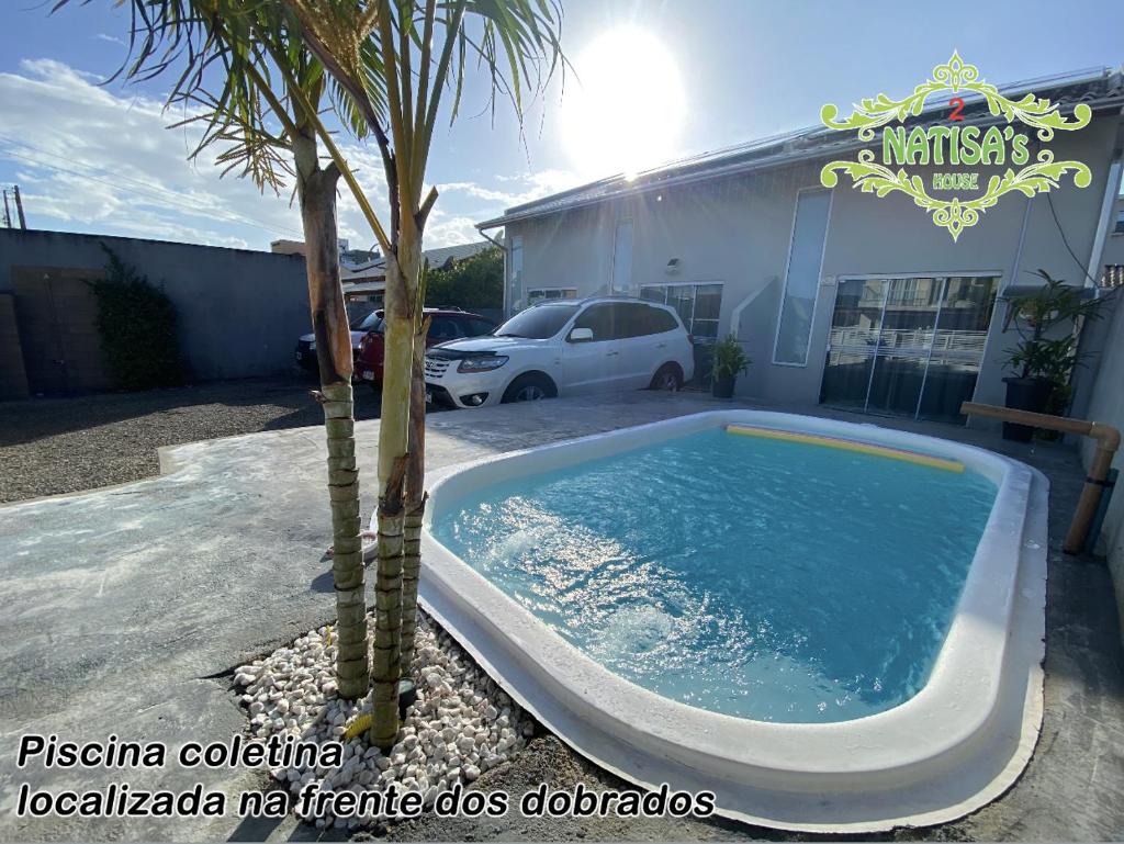 Sobrados aconchegante com piscina "Natisashouse"