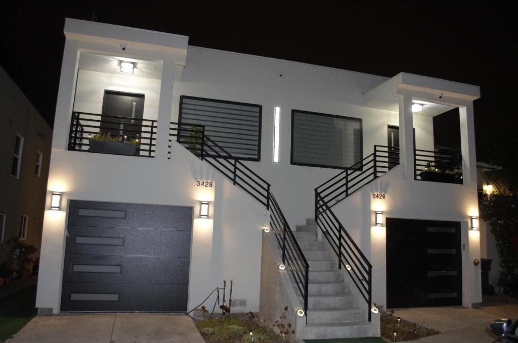 Dimond Abode Vacation Home 2 photo 2