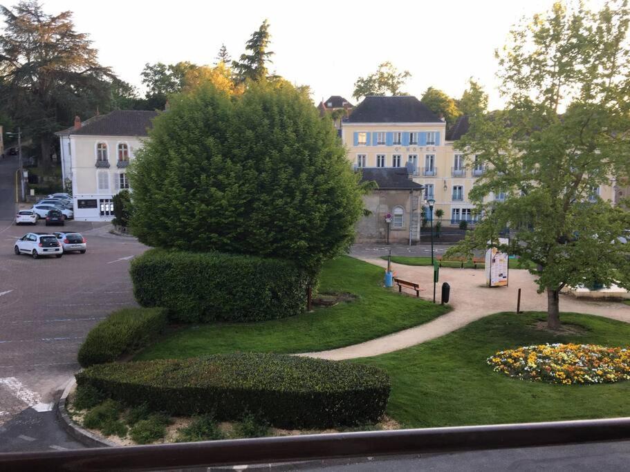 Bristol Manor Bel apt F3 face aux thermes Néris photo 3
