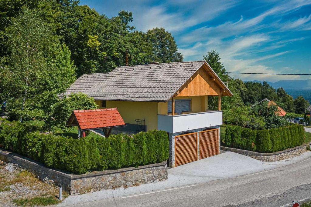 Vineyard Cottage Pri Krakaru - Happy Rentals photo 1