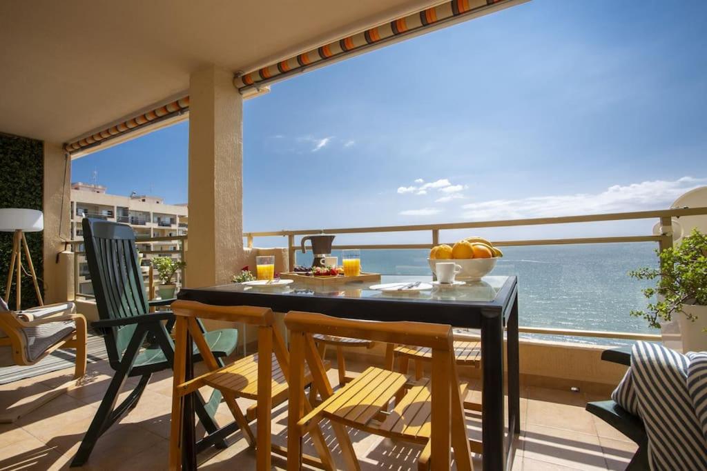 SingularStays El Puig Beach II photo 2