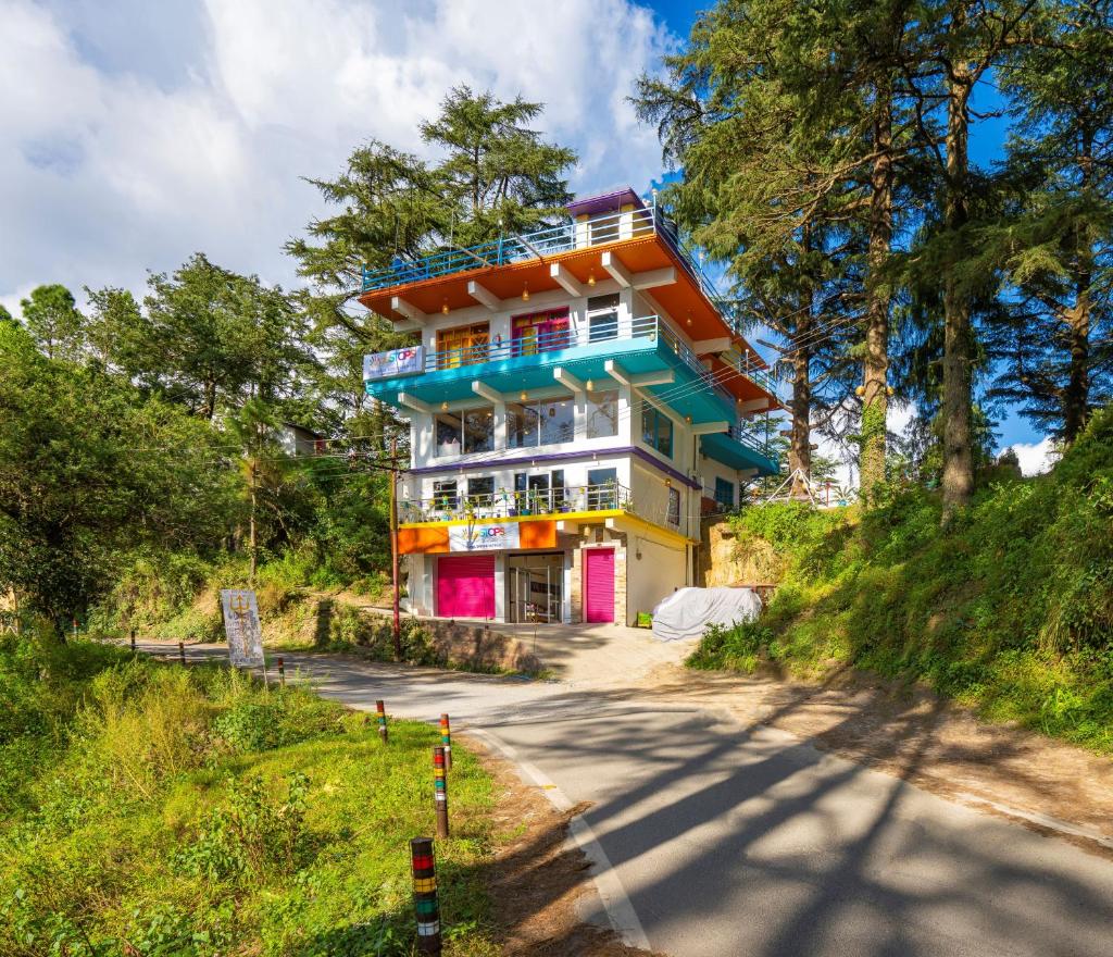 goSTOPS Kasar Devi photo 1
