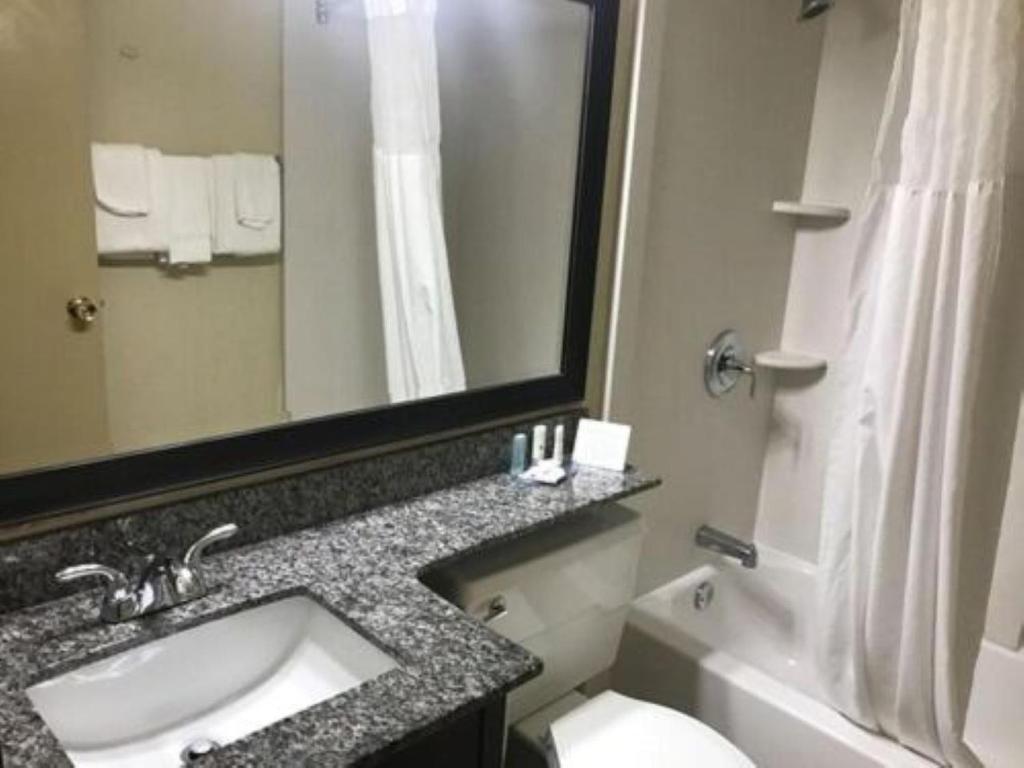Clarion Hotel Fort Mill Near Amusement Park photo 4