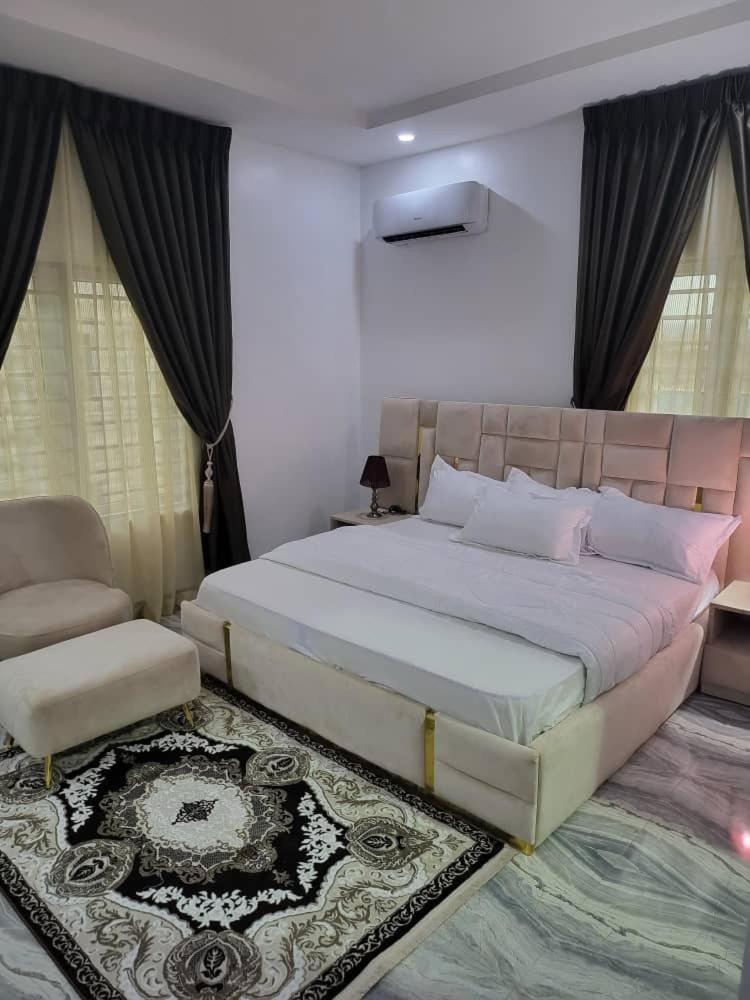 De-Omega Homes - Serviced Apartment Jahi, Abuja photo 1