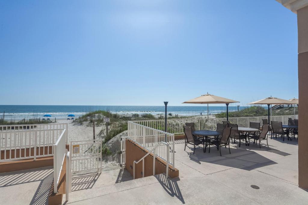 Courtyard by Marriott Jacksonville Beach Oceanfront photo 1