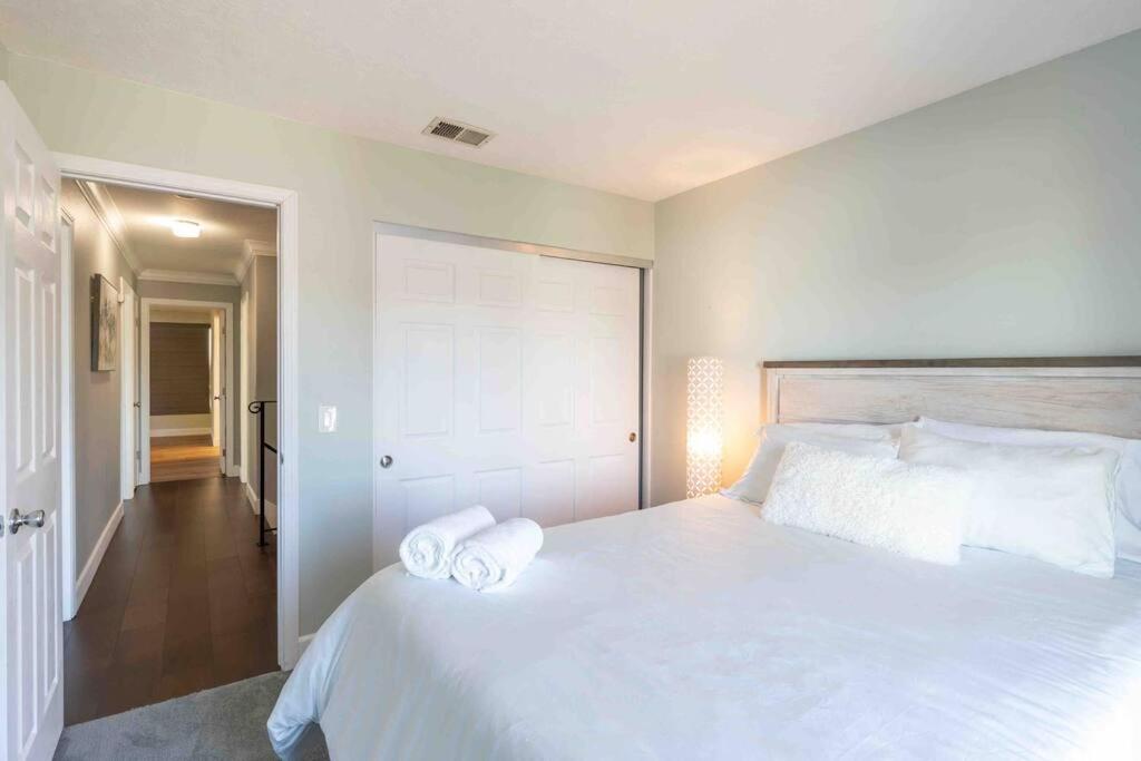Spacious Home In The Heart of Wine Country photo 4