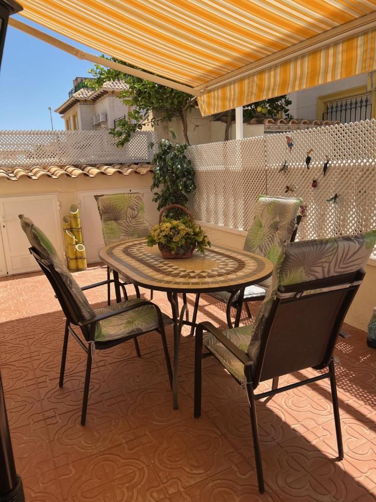 Casa La Buganvilla - Playa Flamenca photo 4