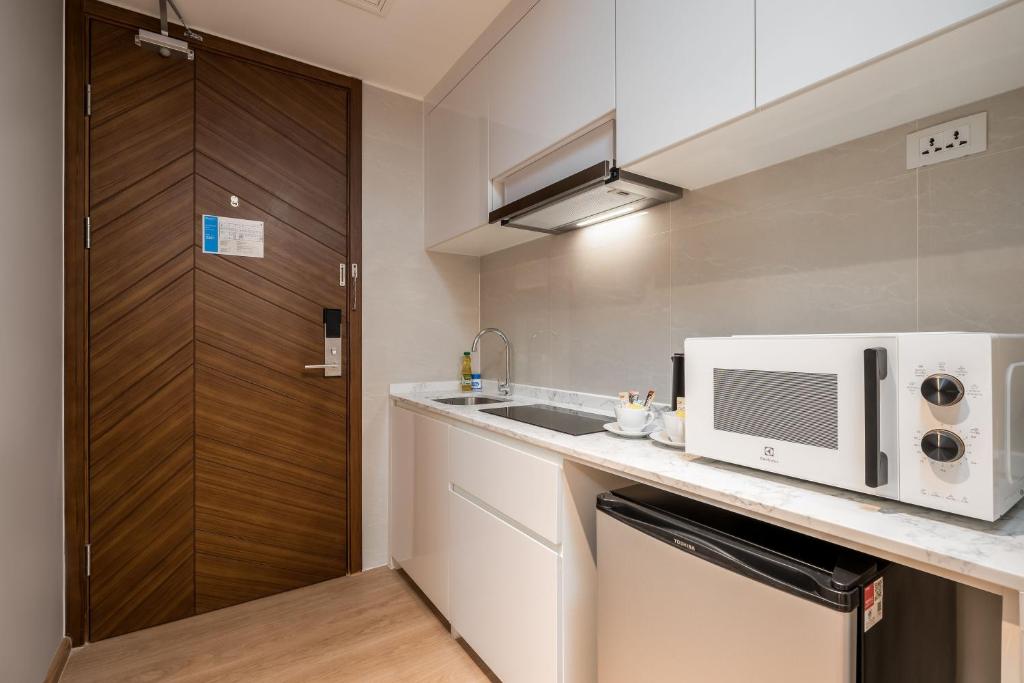 La Vita квартира у моря S2201 by IBG Property photo 1