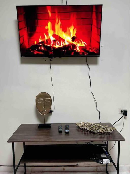Cozy 2 bedroom Home 10 min from Airport photo 4