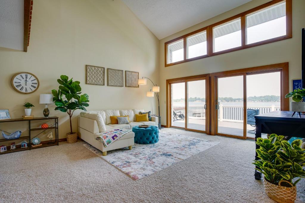 Lakefront Syracuse Home with Deck and Private Dock! photo 4
