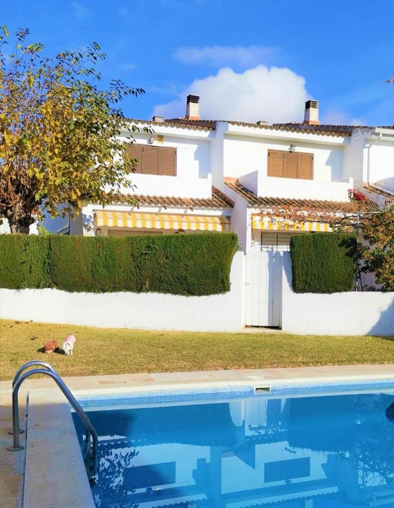 ALOHA HOUSE a tres calles del Mar