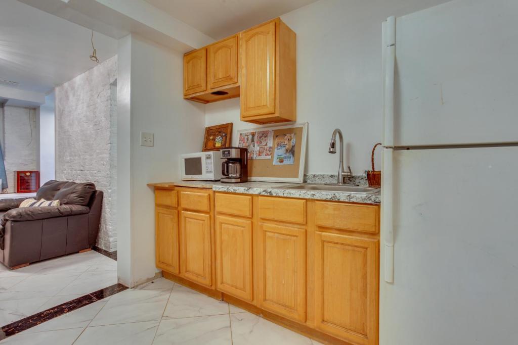 Studio with Deck Access Near New York City! photo 1