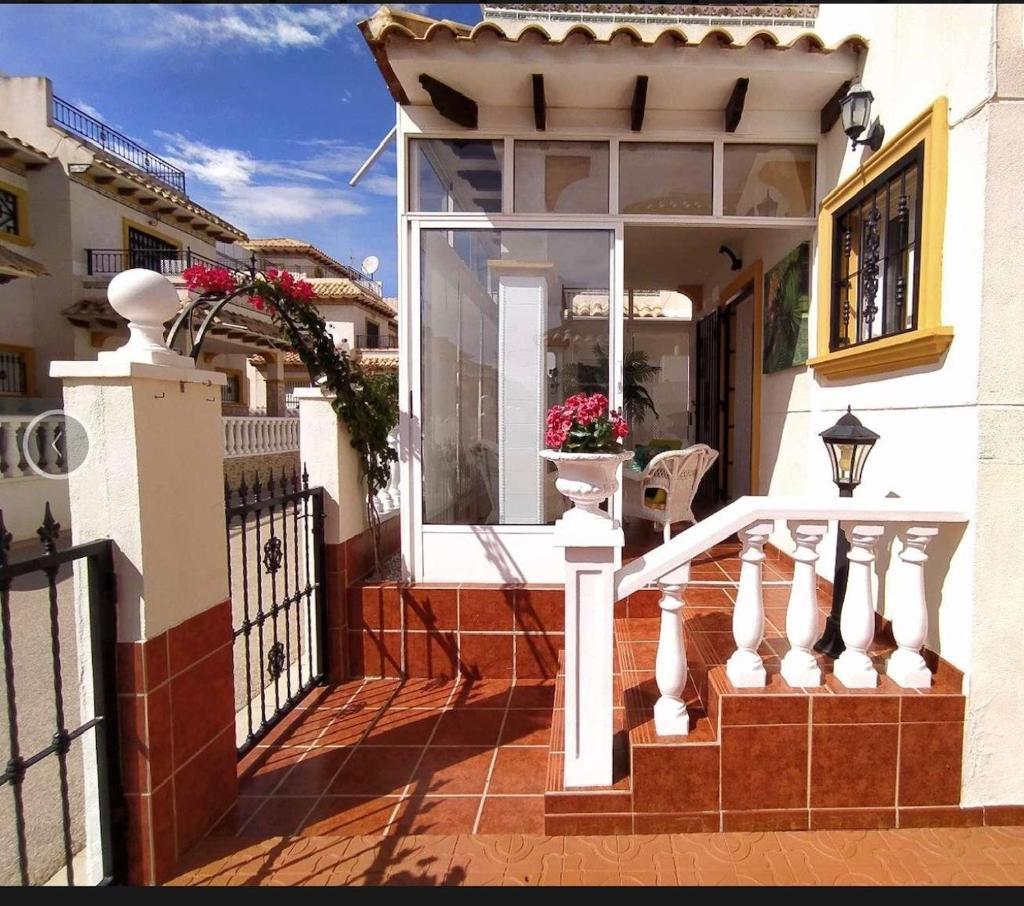 Casa La Buganvilla - Playa Flamenca photo 2