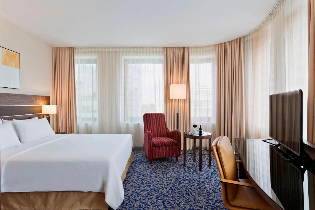 Courtyard by Marriott Vienna Prater/Messe - Tap to explore photos