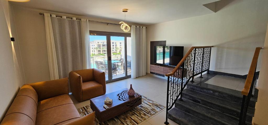 301 Duplex Marassi only Families photo 2
