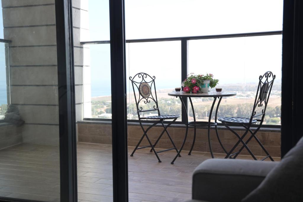 A modern apartment in Acre photo 3