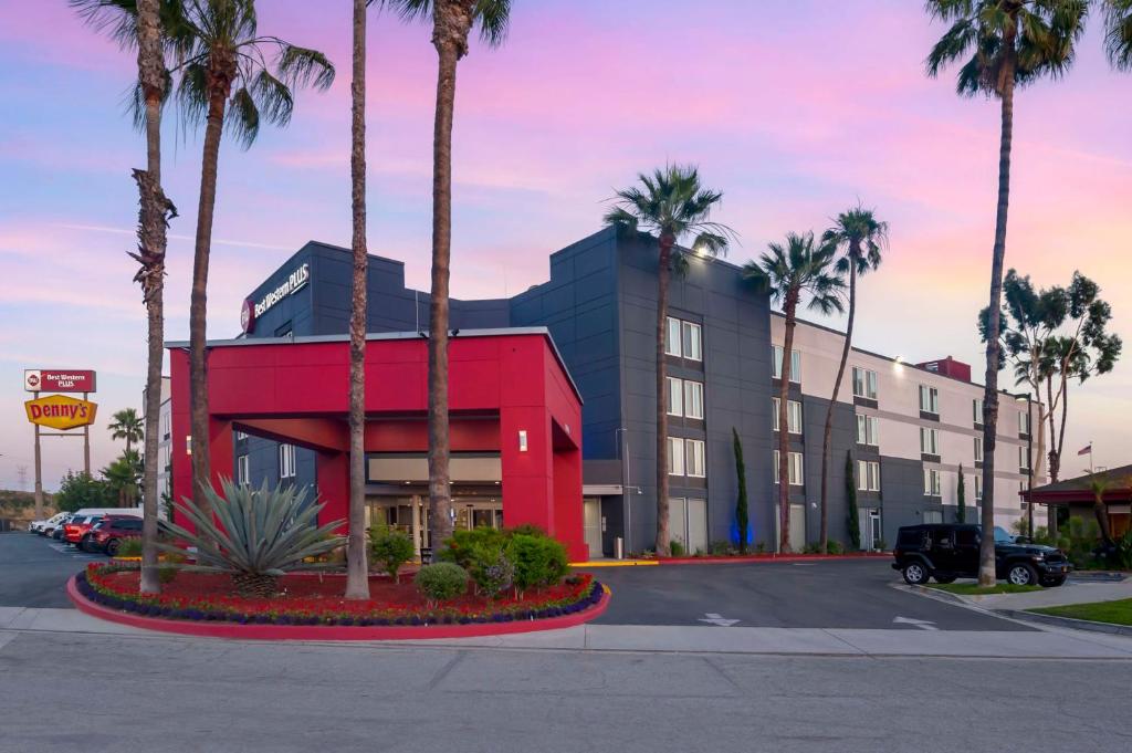 Best Western Plus Commerce Hotel image
