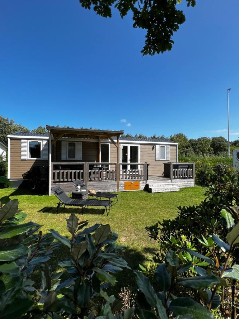 De Strandhoed Renesse, new & luxe chalet with garden en close to centrum & beach! photo 1