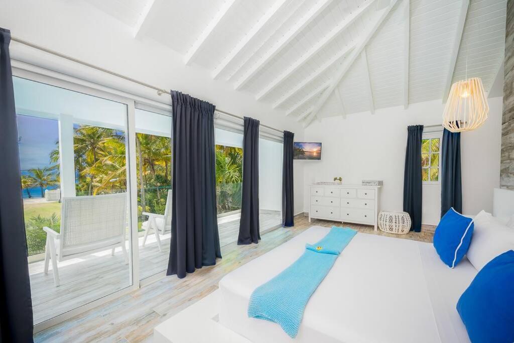 Villa Blu Beachfront Luxury Villa photo 2