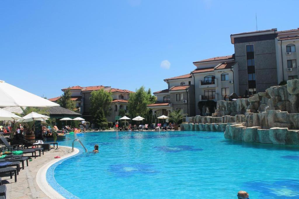 Large studio apartment , 4* spa resort, The Vineyards. photo 4