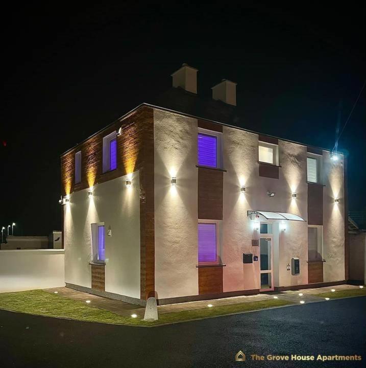 #2 TGHA Luxury Studio Apartment in Athlone photo 2