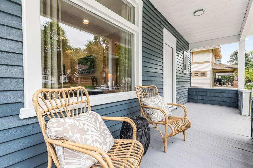 New! Luxury 1BR Flat near Downtown Mount Clemens image