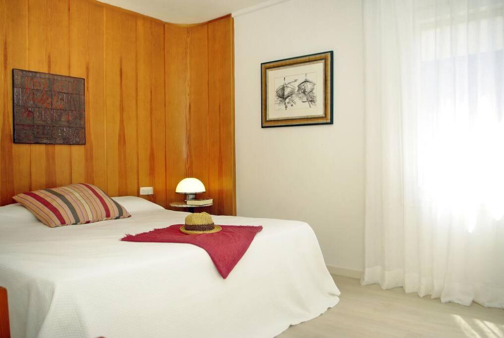 Beach apartment overseeing the sea photo 4