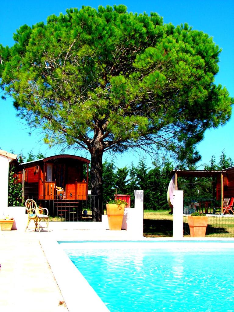Gites et Roulottes Du Grand Puits photo 1