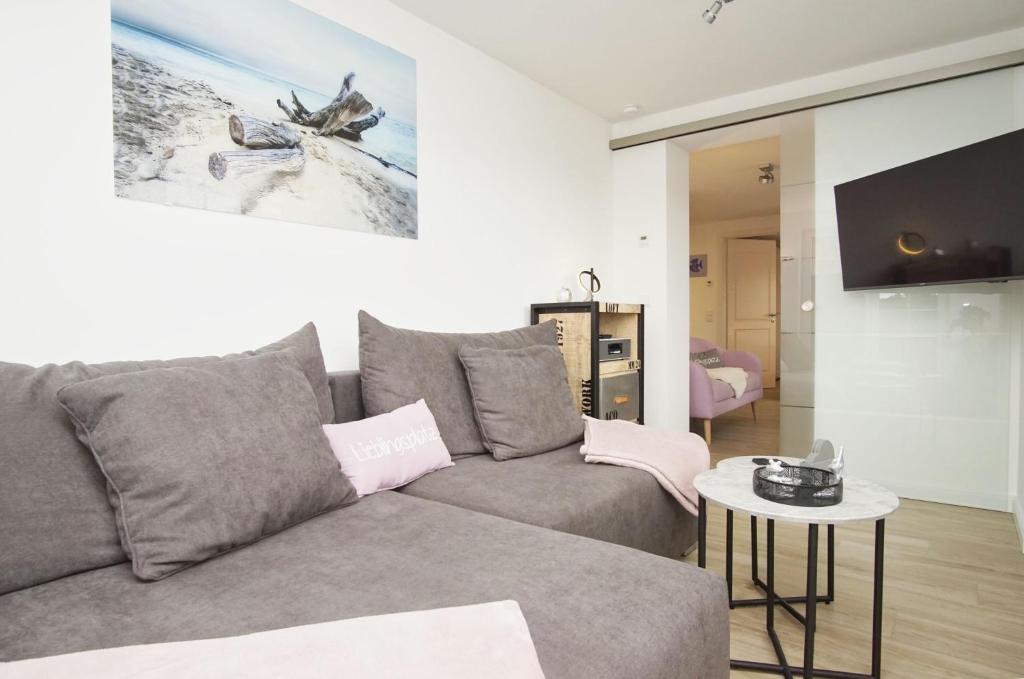 Modernen Ferienwohnung mit Balkon, Kamin - Alte Fischfabrik Lauterbach FeWo 13 photo 4