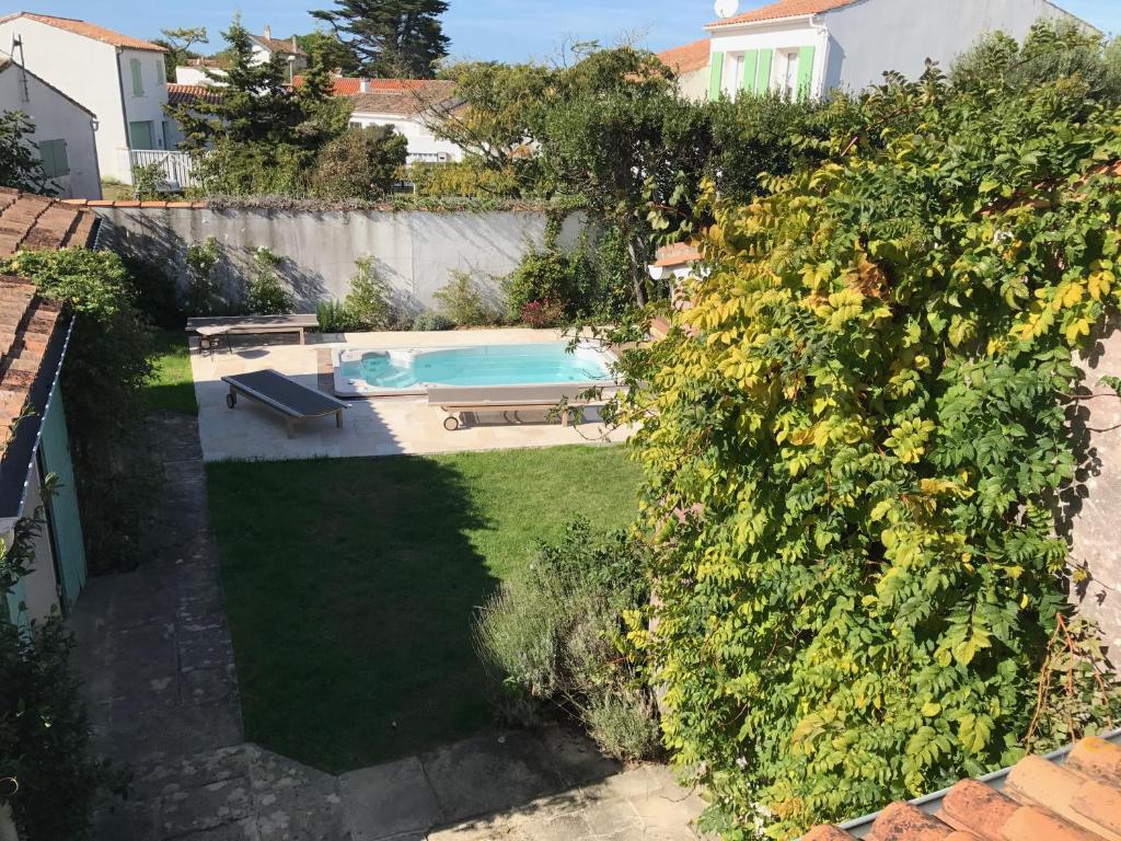 Beautiful villa 4BR with jacuzzi near the beach photo 2