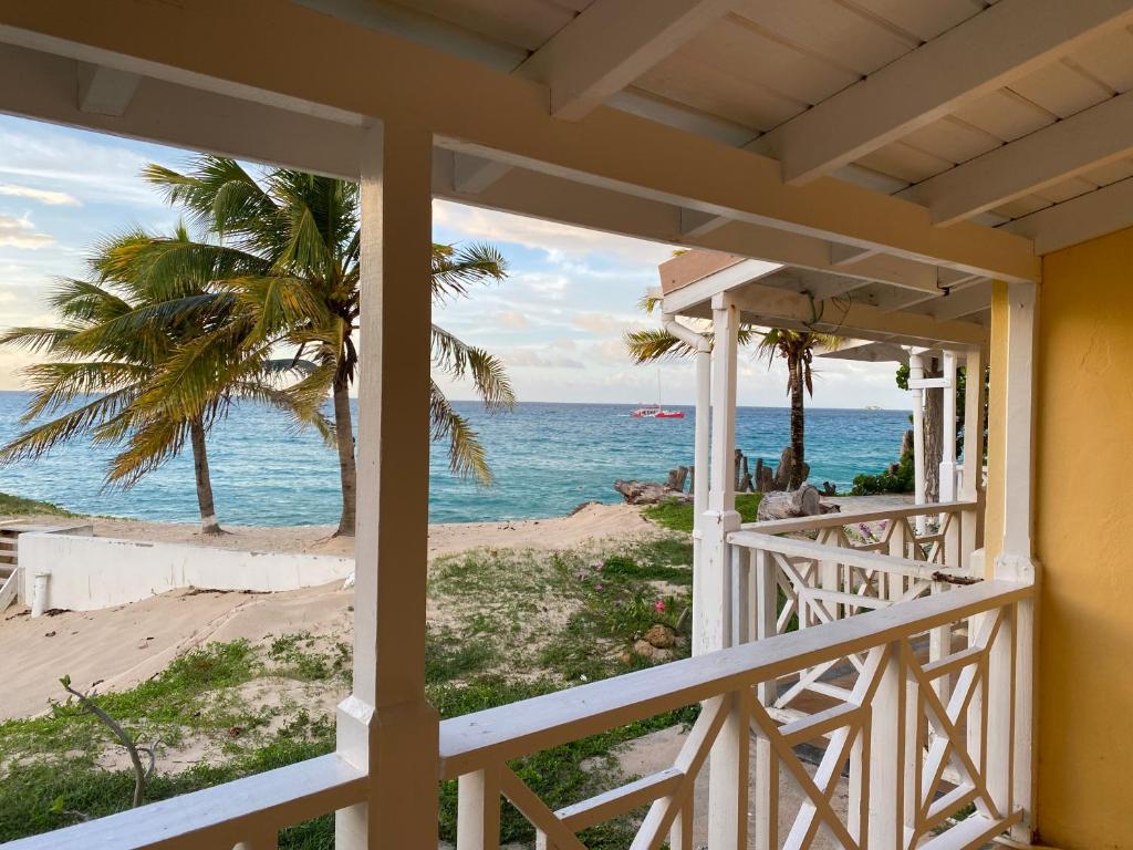 Beachside Bliss at Hideaway Beach