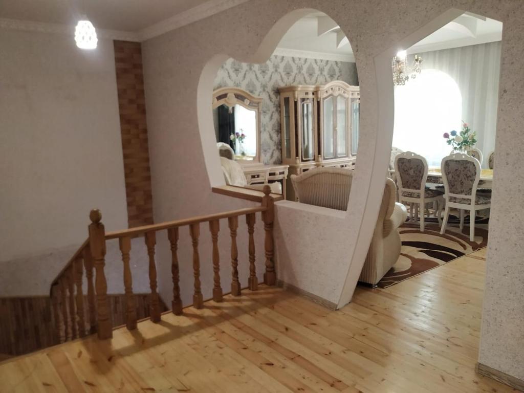 Golden Villa photo 1