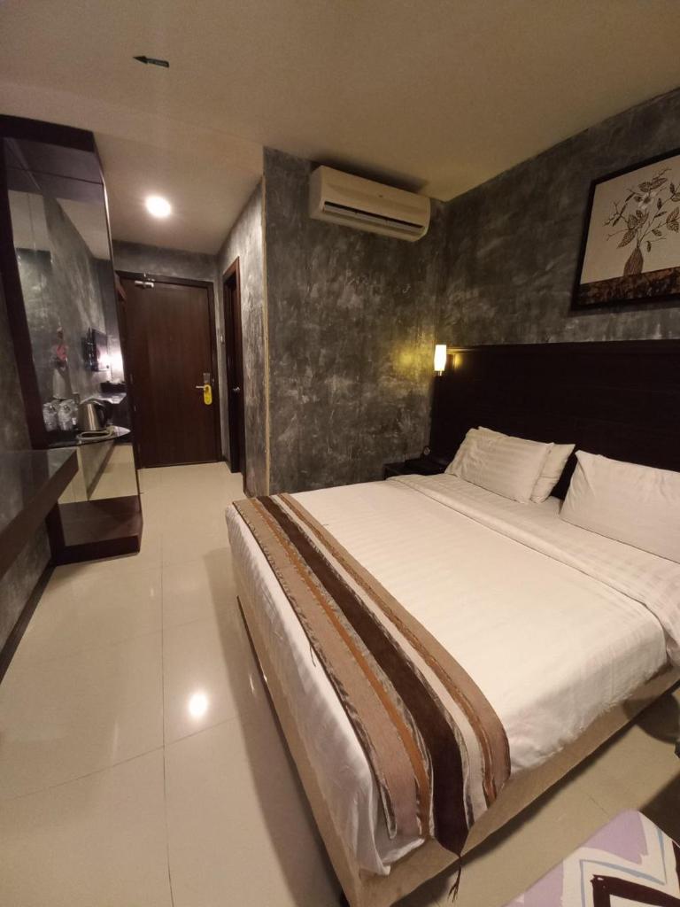 GM Hotel photo 1