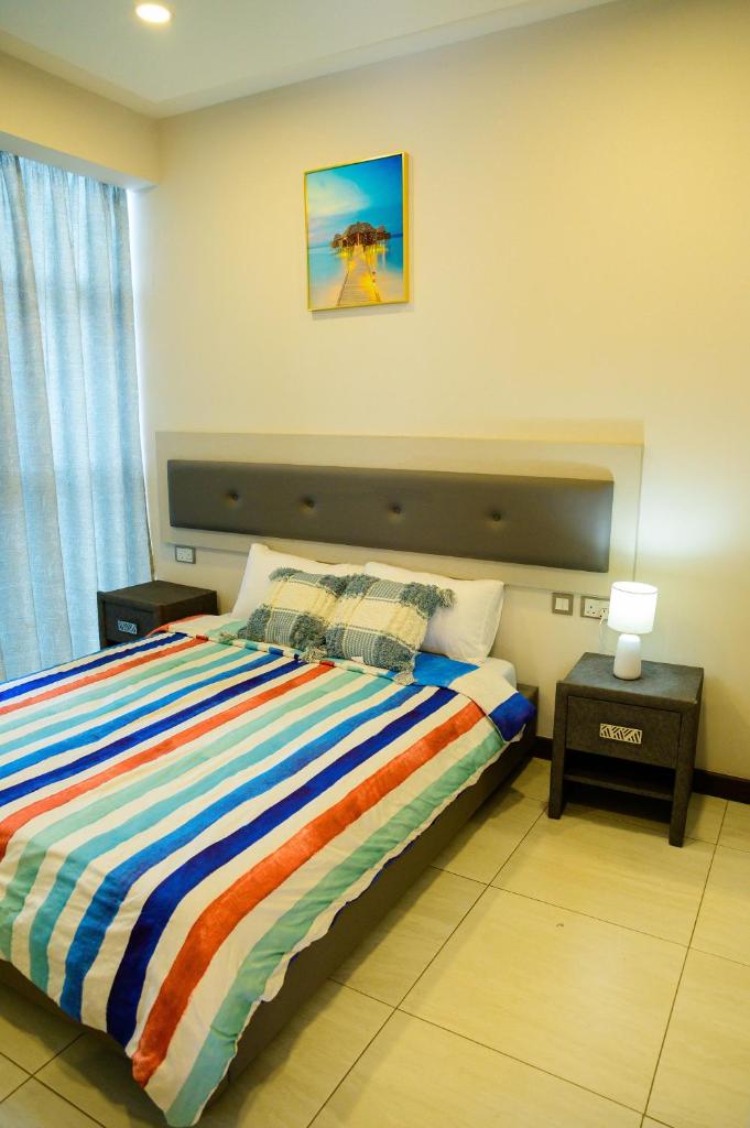 Exquisite 2BD at Skynest Residences with rooftop heated pool photo 2